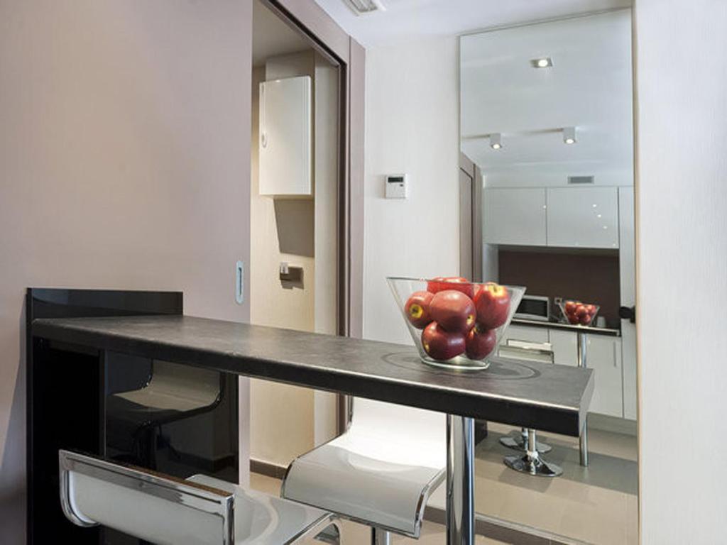 Barcelona Fifteen Central Aparthotel Phòng bức ảnh
